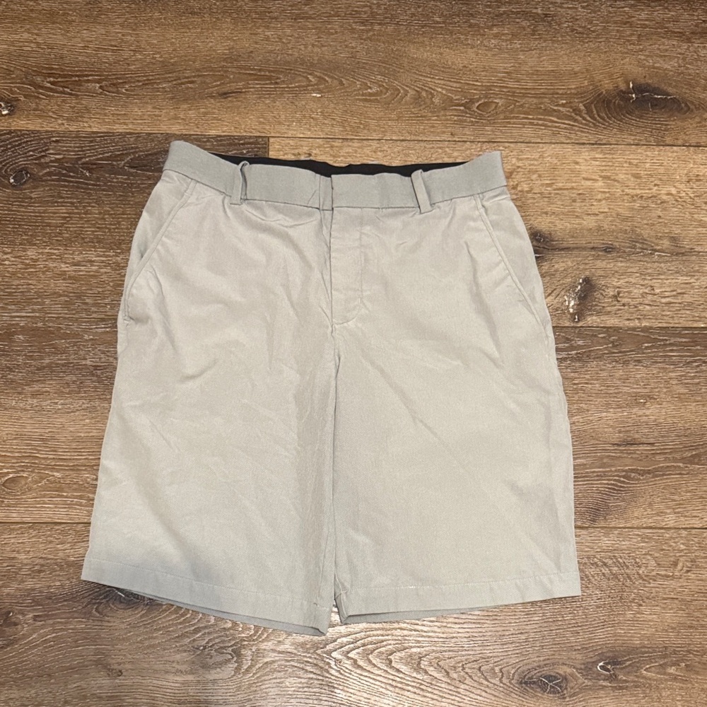 Nike golf gray shorts 32